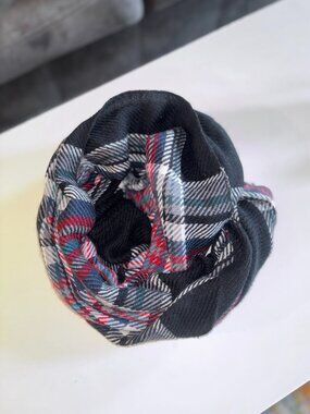 Modena • Plaid Infinity Round Circular Scarf